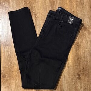 women’s black jeans